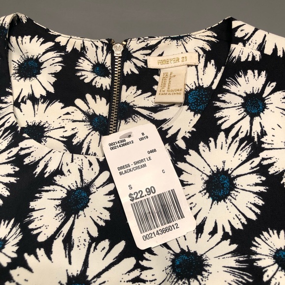 NWT forever 21 flower dress! - Picture 3 of 5